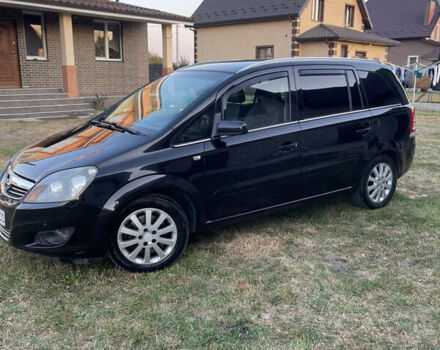 Черный Опель Зафира, объемом двигателя 1.9 л и пробегом 255 тыс. км за 6300 $, фото 2 на Automoto.ua