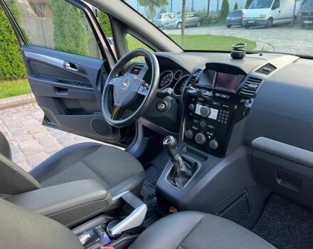 Черный Опель Зафира, объемом двигателя 1.8 л и пробегом 228 тыс. км за 7300 $, фото 17 на Automoto.ua