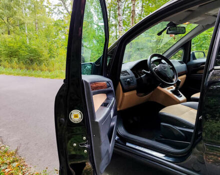 Черный Опель Зафира, объемом двигателя 2.2 л и пробегом 230 тыс. км за 6100 $, фото 13 на Automoto.ua