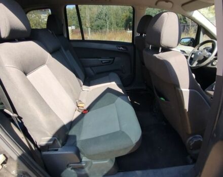 Черный Опель Зафира, объемом двигателя 1.7 л и пробегом 372 тыс. км за 6500 $, фото 7 на Automoto.ua