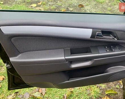 Черный Опель Зафира, объемом двигателя 1.8 л и пробегом 179 тыс. км за 6750 $, фото 20 на Automoto.ua