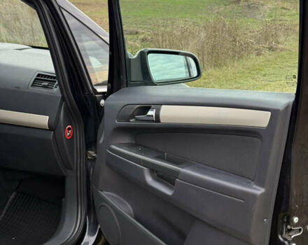 Чорний Опель Зафіра, об'ємом двигуна 1.6 л та пробігом 238 тис. км за 5500 $, фото 24 на Automoto.ua