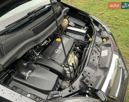 Черный Опель Зафира, объемом двигателя 1.8 л и пробегом 179 тыс. км за 6650 $, фото 47 на Automoto.ua