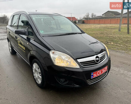 Черный Опель Зафира, объемом двигателя 1.6 л и пробегом 198 тыс. км за 6300 $, фото 39 на Automoto.ua