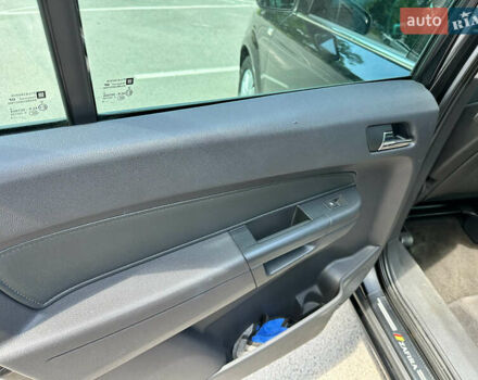 Черный Опель Зафира, объемом двигателя 1.6 л и пробегом 279 тыс. км за 6500 $, фото 52 на Automoto.ua