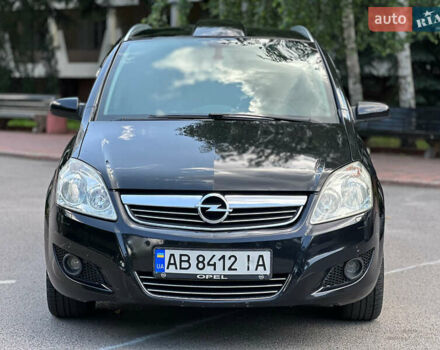 Черный Опель Зафира, объемом двигателя 1.6 л и пробегом 279 тыс. км за 6500 $, фото 26 на Automoto.ua