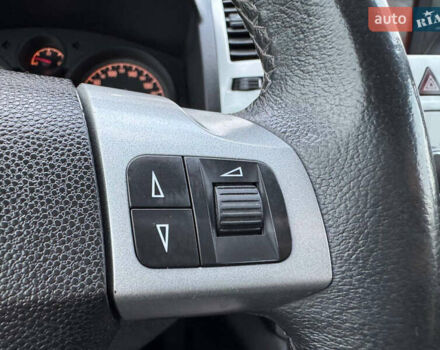 Черный Опель Зафира, объемом двигателя 1.8 л и пробегом 256 тыс. км за 6250 $, фото 67 на Automoto.ua