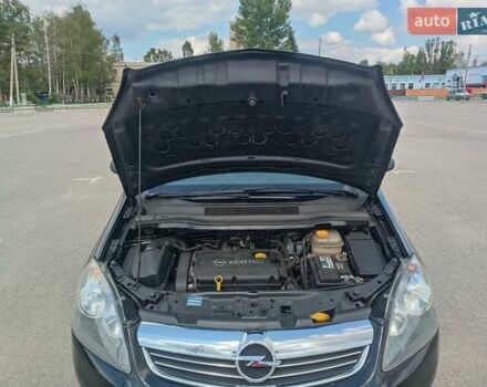 Черный Опель Зафира, объемом двигателя 1.6 л и пробегом 260 тыс. км за 5800 $, фото 31 на Automoto.ua