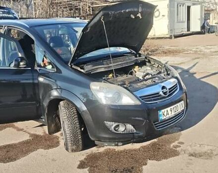 Черный Опель Зафира, объемом двигателя 1.6 л и пробегом 220 тыс. км за 7200 $, фото 4 на Automoto.ua
