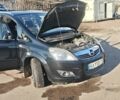 Черный Опель Зафира, объемом двигателя 1.6 л и пробегом 220 тыс. км за 7200 $, фото 4 на Automoto.ua