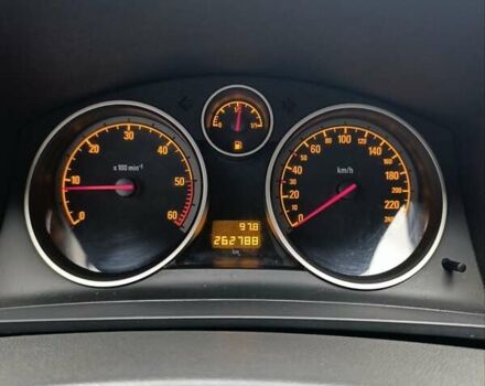 Черный Опель Зафира, объемом двигателя 1.69 л и пробегом 263 тыс. км за 6500 $, фото 9 на Automoto.ua