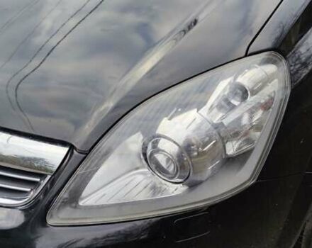 Черный Опель Зафира, объемом двигателя 1.8 л и пробегом 226 тыс. км за 7100 $, фото 1 на Automoto.ua