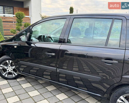 Черный Опель Зафира, объемом двигателя 1.8 л и пробегом 256 тыс. км за 6250 $, фото 26 на Automoto.ua