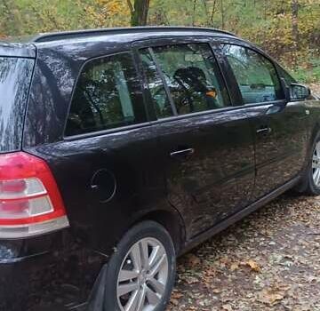 Черный Опель Зафира, объемом двигателя 1.69 л и пробегом 290 тыс. км за 6499 $, фото 2 на Automoto.ua