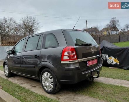 Черный Опель Зафира, объемом двигателя 1.6 л и пробегом 172 тыс. км за 6100 $, фото 6 на Automoto.ua