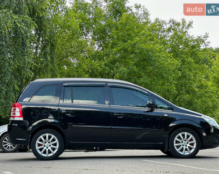 Черный Опель Зафира, объемом двигателя 1.6 л и пробегом 279 тыс. км за 6500 $, фото 29 на Automoto.ua