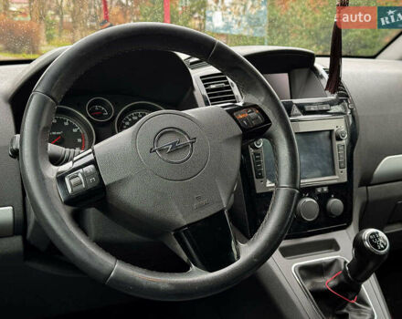Черный Опель Зафира, объемом двигателя 1.6 л и пробегом 218 тыс. км за 7690 $, фото 25 на Automoto.ua