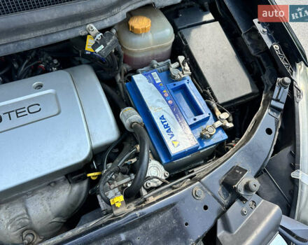 Черный Опель Зафира, объемом двигателя 1.6 л и пробегом 279 тыс. км за 6500 $, фото 73 на Automoto.ua