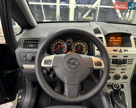 Чорний Опель Зафіра, об'ємом двигуна 1.8 л та пробігом 216 тис. км за 5500 $, фото 15 на Automoto.ua