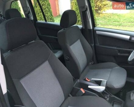 Черный Опель Зафира, объемом двигателя 1.6 л и пробегом 121 тыс. км за 6999 $, фото 40 на Automoto.ua