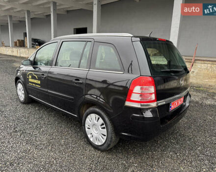 Черный Опель Зафира, объемом двигателя 1.6 л и пробегом 198 тыс. км за 6300 $, фото 9 на Automoto.ua