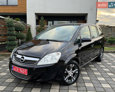 Черный Опель Зафира, объемом двигателя 1.8 л и пробегом 256 тыс. км за 6250 $, фото 6 на Automoto.ua