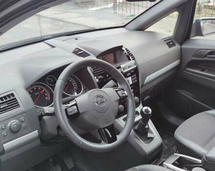 Черный Опель Зафира, объемом двигателя 1.8 л и пробегом 226 тыс. км за 7100 $, фото 5 на Automoto.ua