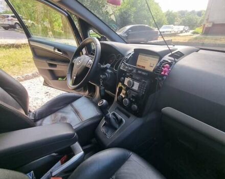 Черный Опель Зафира, объемом двигателя 0 л и пробегом 189 тыс. км за 6600 $, фото 5 на Automoto.ua