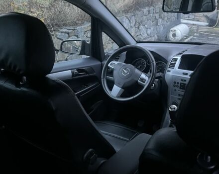 Чорний Опель Зафіра, об'ємом двигуна 1.6 л та пробігом 212 тис. км за 5700 $, фото 7 на Automoto.ua