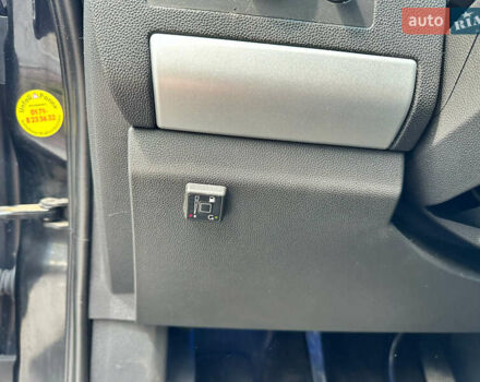 Черный Опель Зафира, объемом двигателя 1.6 л и пробегом 279 тыс. км за 6500 $, фото 43 на Automoto.ua