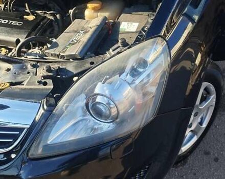 Черный Опель Зафира, объемом двигателя 1.6 л и пробегом 220 тыс. км за 7200 $, фото 6 на Automoto.ua