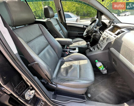 Черный Опель Зафира, объемом двигателя 1.6 л и пробегом 279 тыс. км за 6500 $, фото 65 на Automoto.ua