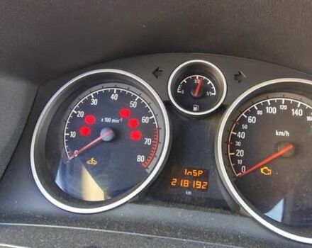 Черный Опель Зафира, объемом двигателя 1.6 л и пробегом 220 тыс. км за 7200 $, фото 24 на Automoto.ua