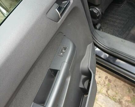 Черный Опель Зафира, объемом двигателя 1.9 л и пробегом 196 тыс. км за 6800 $, фото 12 на Automoto.ua