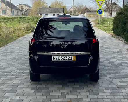 Черный Опель Зафира, объемом двигателя 1.6 л и пробегом 206 тыс. км за 6700 $, фото 4 на Automoto.ua