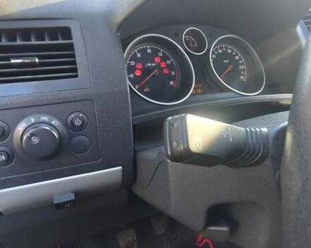 Черный Опель Зафира, объемом двигателя 1.6 л и пробегом 220 тыс. км за 7200 $, фото 31 на Automoto.ua