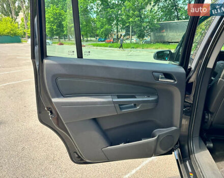 Черный Опель Зафира, объемом двигателя 1.6 л и пробегом 279 тыс. км за 6500 $, фото 51 на Automoto.ua