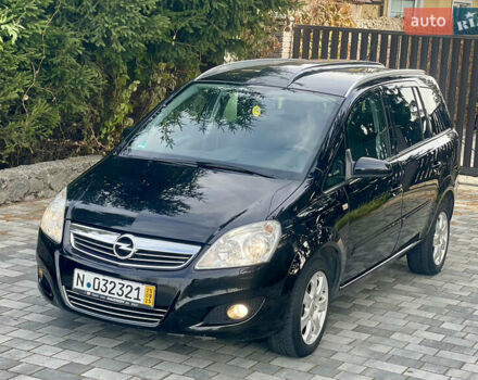 Черный Опель Зафира, объемом двигателя 1.6 л и пробегом 206 тыс. км за 6700 $, фото 1 на Automoto.ua