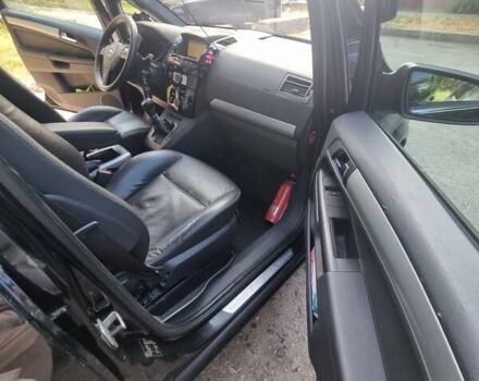 Черный Опель Зафира, объемом двигателя 0 л и пробегом 189 тыс. км за 6600 $, фото 6 на Automoto.ua