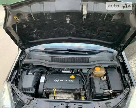 Черный Опель Зафира, объемом двигателя 1.8 л и пробегом 198 тыс. км за 6900 $, фото 29 на Automoto.ua