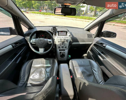 Черный Опель Зафира, объемом двигателя 1.6 л и пробегом 279 тыс. км за 6500 $, фото 59 на Automoto.ua