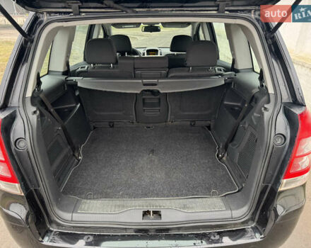 Черный Опель Зафира, объемом двигателя 1.6 л и пробегом 198 тыс. км за 6300 $, фото 32 на Automoto.ua