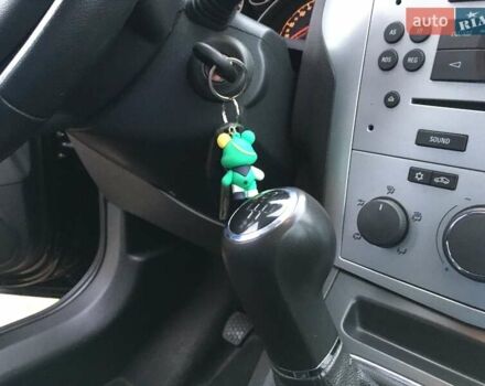 Черный Опель Зафира, объемом двигателя 1.6 л и пробегом 121 тыс. км за 6999 $, фото 30 на Automoto.ua