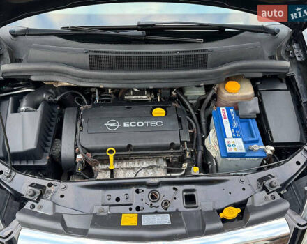 Черный Опель Зафира, объемом двигателя 1.8 л и пробегом 256 тыс. км за 6250 $, фото 71 на Automoto.ua