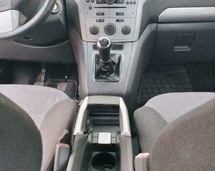 Черный Опель Зафира, объемом двигателя 1.8 л и пробегом 171 тыс. км за 5800 $, фото 16 на Automoto.ua