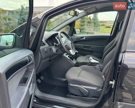 Черный Опель Зафира, объемом двигателя 1.8 л и пробегом 256 тыс. км за 6250 $, фото 31 на Automoto.ua