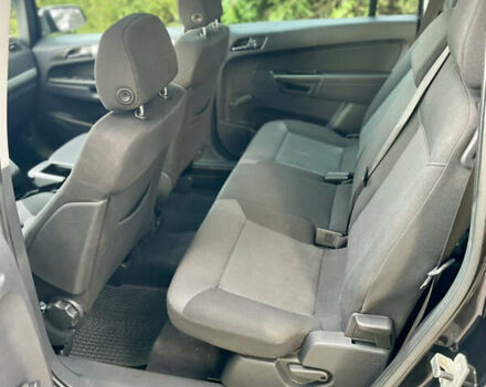 Черный Опель Зафира, объемом двигателя 1.6 л и пробегом 206 тыс. км за 6700 $, фото 8 на Automoto.ua