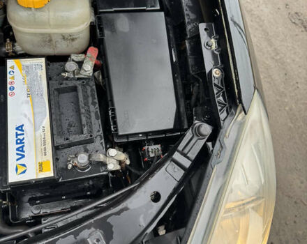 Черный Опель Зафира, объемом двигателя 1.6 л и пробегом 198 тыс. км за 6300 $, фото 21 на Automoto.ua