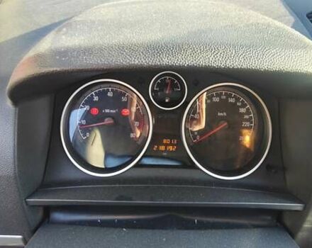 Черный Опель Зафира, объемом двигателя 1.6 л и пробегом 220 тыс. км за 7200 $, фото 32 на Automoto.ua