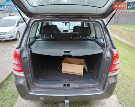 Черный Опель Зафира, объемом двигателя 1.6 л и пробегом 172 тыс. км за 6100 $, фото 9 на Automoto.ua